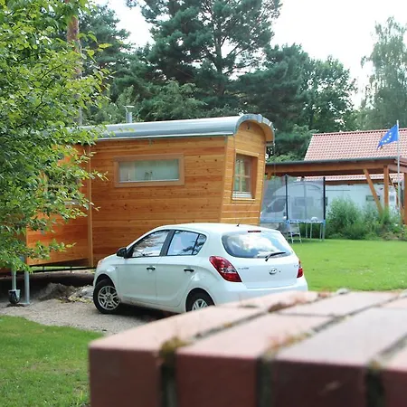 Zirkuswagen In *