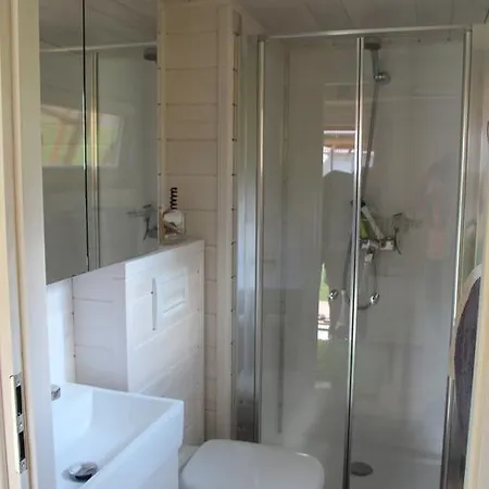 Zirkuswagen In Vakantiehuis *